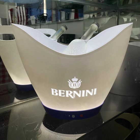 Customized Nightclub Bar LED Promotional Supplies LED Ice Bucket Factory Custom logo light color 8L Plastic Wine Bucket Rechargeable  LED Ice Bucket for bar party events